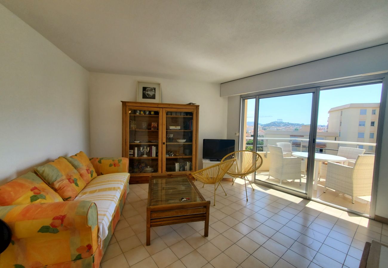 Studio in Fréjus - FREJUS PLAGE La Miougrano T1 Bis 36m2 Swimming Pool - Beach 150m away Beautiful Balcony 4 People