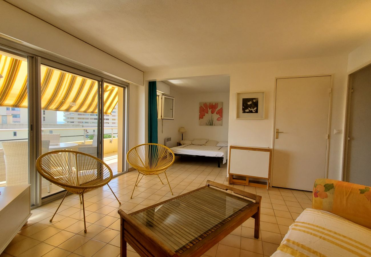 Studio in Fréjus - FREJUS PLAGE La Miougrano T1 Bis 36m2 Swimming Pool - Beach 150m away Beautiful Balcony 4 People