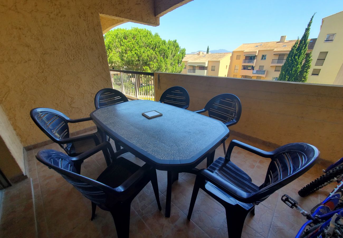 Apartment in Fréjus - Port FREJUS T3 Duplex 50m2 Balcony on Garden Parking 6 People