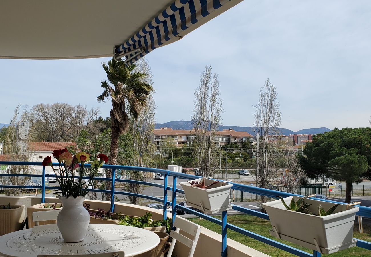 Apartment in Fréjus - Fréjus Plage, Le Sextant, Large T2 of 52m2, 3/4 people, swimming pool, large balcony, WIFIair-conditioned living room, 400m from the beach