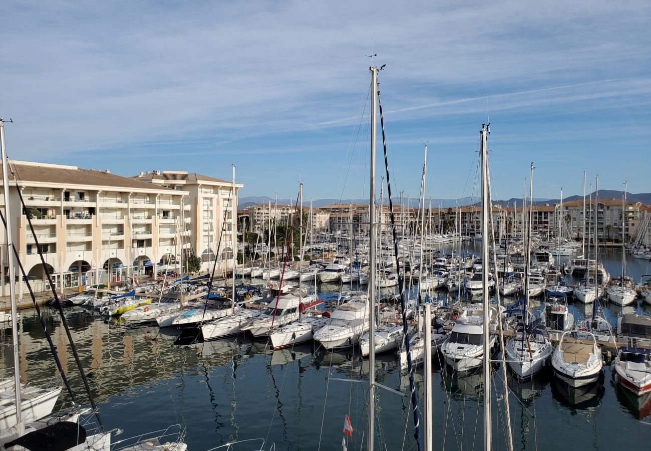 Apartamento en Fréjus - CAP HERMES T2 con aire acondicionado 40m2 con balcón vista Puerto 4 Personas Estacionamiento en el sótano