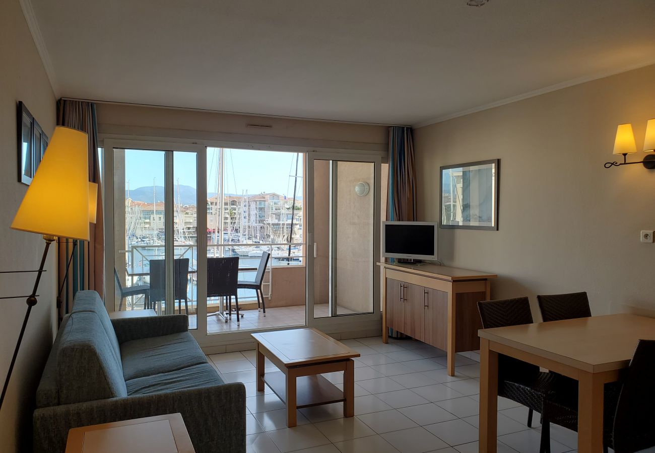 Apartamento en Fréjus - CAP HERMES T2 con aire acondicionado 40m2 con balcón vista Puerto 4 Personas Estacionamiento en el sótano