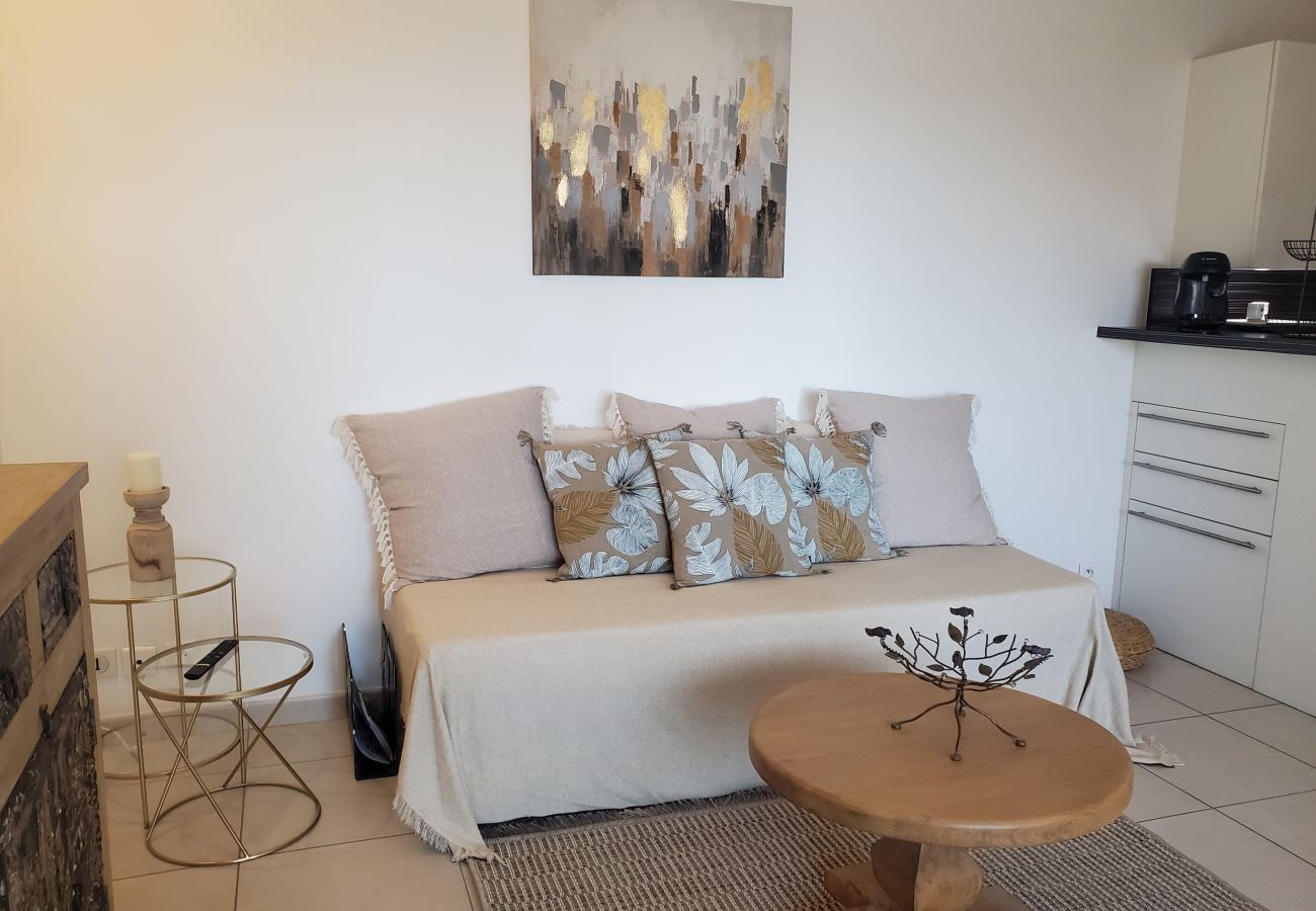 Apartamento en Fréjus - Puerto Fréjus Límite ESTE Fréjus Plage Le Capitole T2 35m2 Aire acondicionado Balcón Vista al mar Wifi Estacionamiento 4 personas