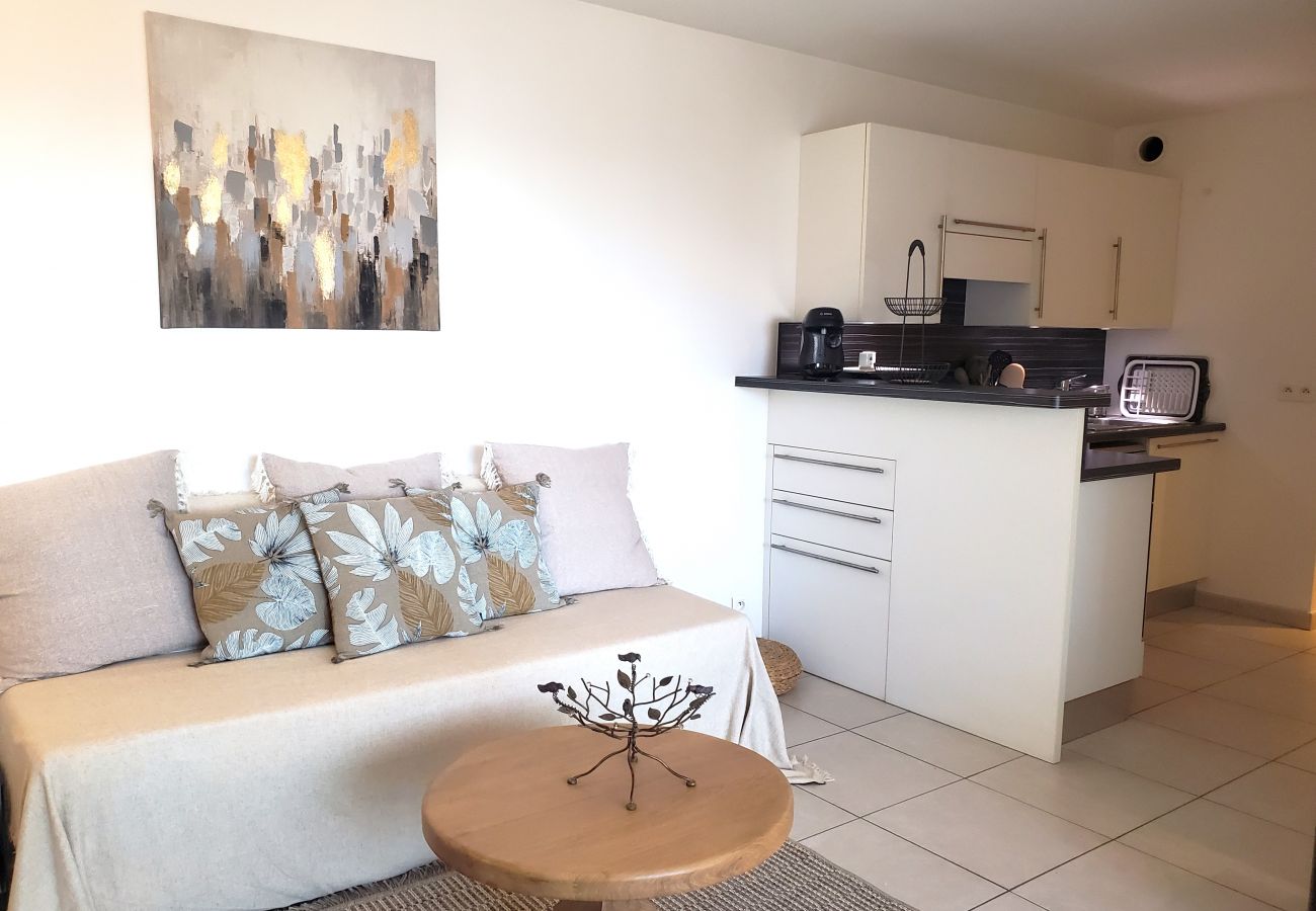 Apartamento en Fréjus - Puerto Fréjus Límite ESTE Fréjus Plage Le Capitole T2 35m2 Aire acondicionado Balcón Vista al mar Wifi Estacionamiento 4 personas