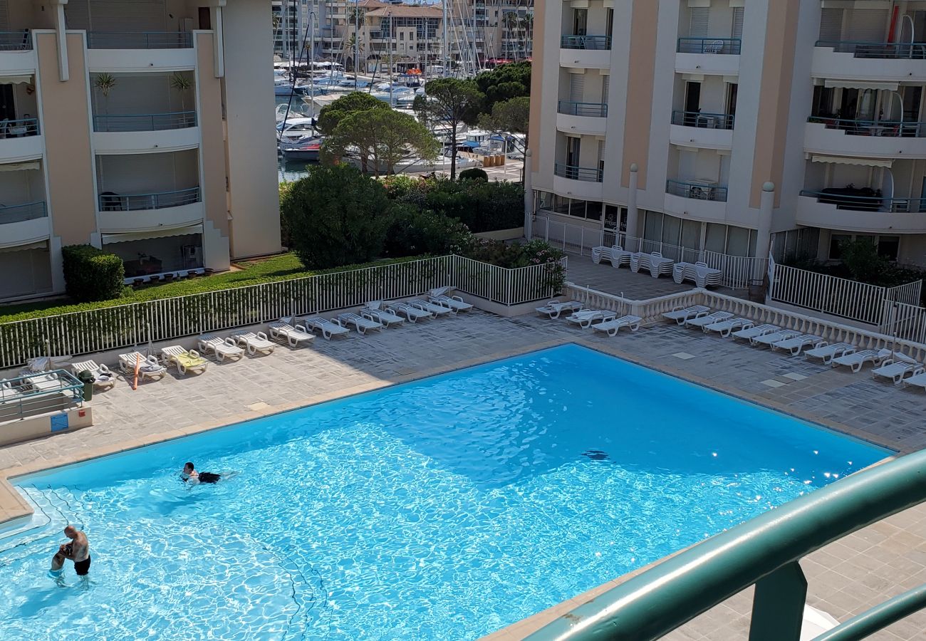 Apartamento en Fréjus - Port-Frejus, Open, 2 habitaciones, 42m2, aire acondicionado, balcón con vistas a la piscina y al jardín, parking