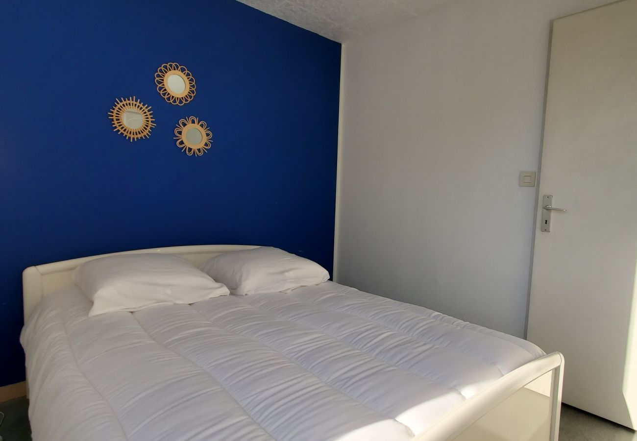 Apartamento en Fréjus - Fréjus Plage, La MIOUGRANO, hermoso apartamento de 3 habitaciones, 5 personas, gran balcón, caja en el sótano, codiciada residencia con piscina