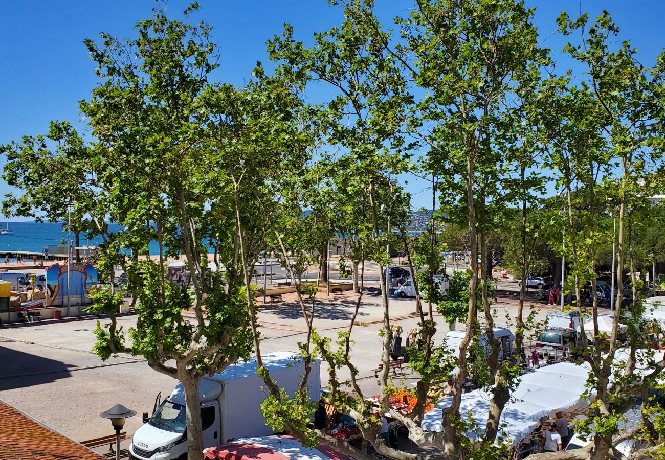 Apartamento en Fréjus - Fréjus-Plage, 110m2, 3 habitaciones, 6 personas, frente al mar, aire acondicionado y garaje doble