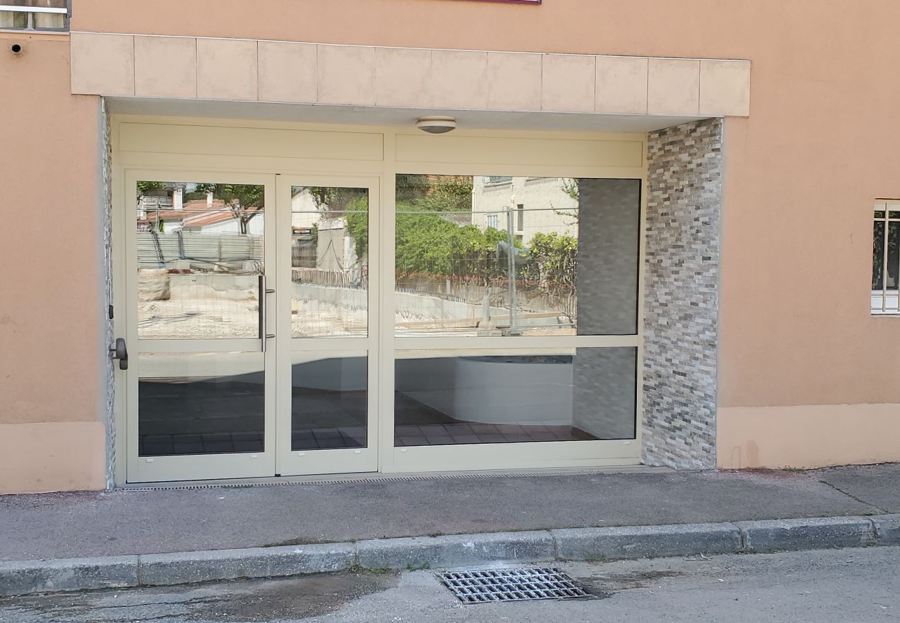 Appartamento a Fréjus - FREJUS PLAGE 2 Locali 32m2 Les Pins Maritimes 4 Persone Balcone su giardino