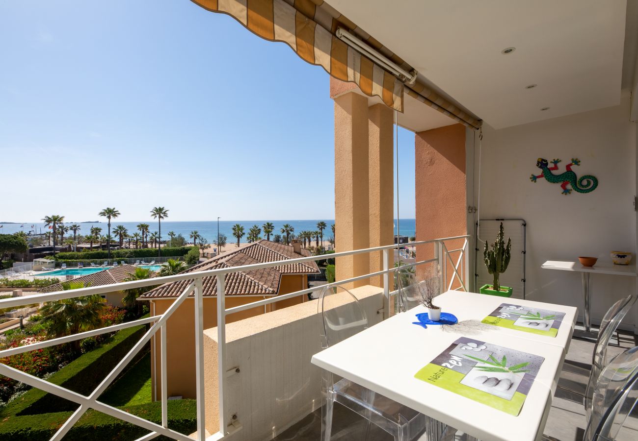 Appartamento a Fréjus - Port FREJUS T3 Garage doppio 70m2 Vista mare Accesso diretto alla spiaggia Piscina Un soggiorno da sogno per 4 persone privilegiate