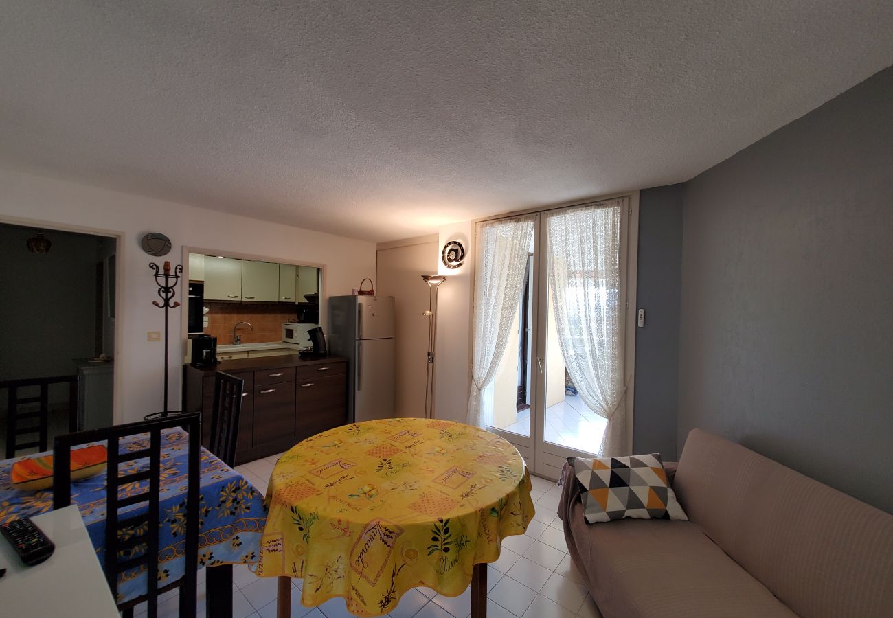 Appartamento a Fréjus - Miougrano 3 Locali Aria Condizionata 48m2 Balcone, Piscina, Parcheggio, Vicino a Tutto