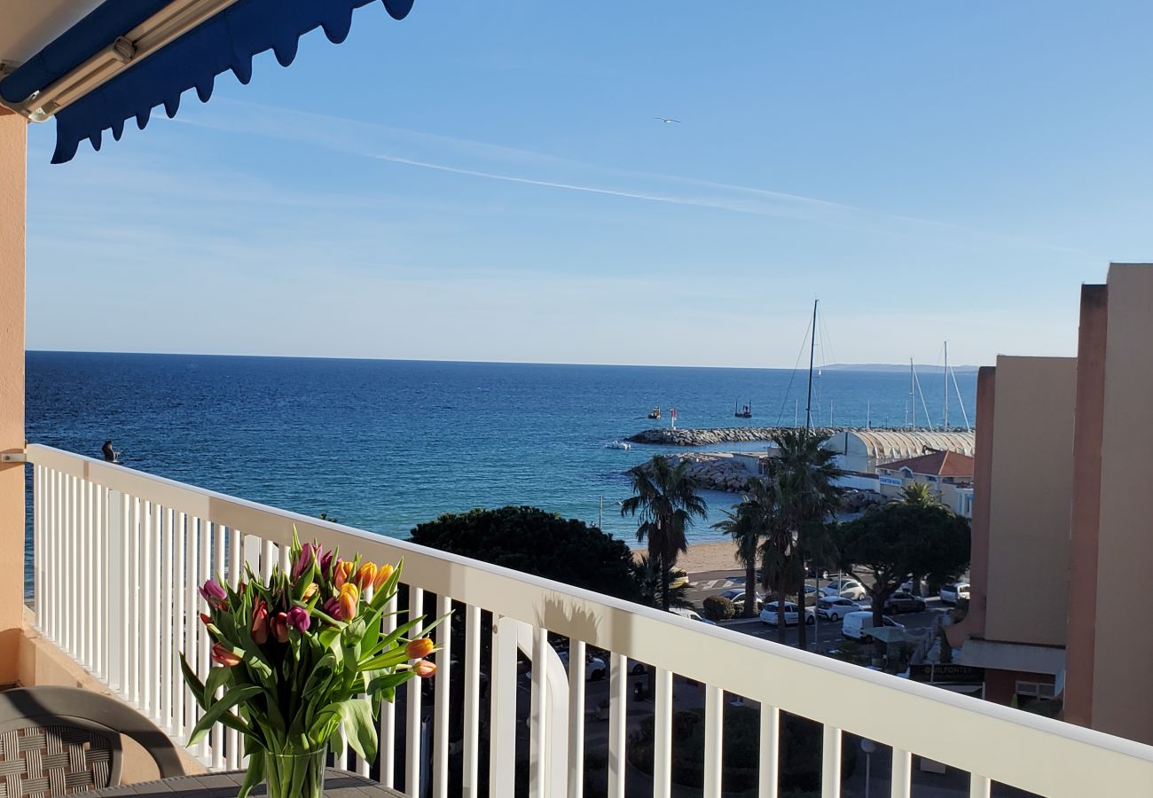 Appartamento a Fréjus - Fréjus-Plage, vista mare, T2, 38m2, 4 persone, ristrutturato, aria condizionata, magnifico