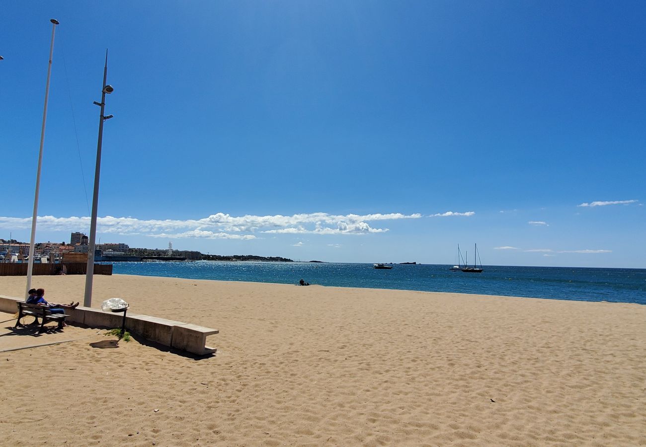 Appartamento a Fréjus - Fréjus-Plage, 110m2, 3 camere da letto, 6 persone, fronte mare, aria condizionata e garage doppio