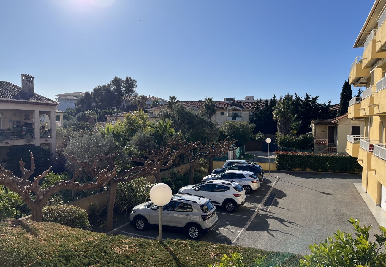 Studio a Fréjus - Fréjus Plage, monolocale 30m2, 4 persone, aria condizionata, wifi ad alta velocità, parcheggio privato, balcone