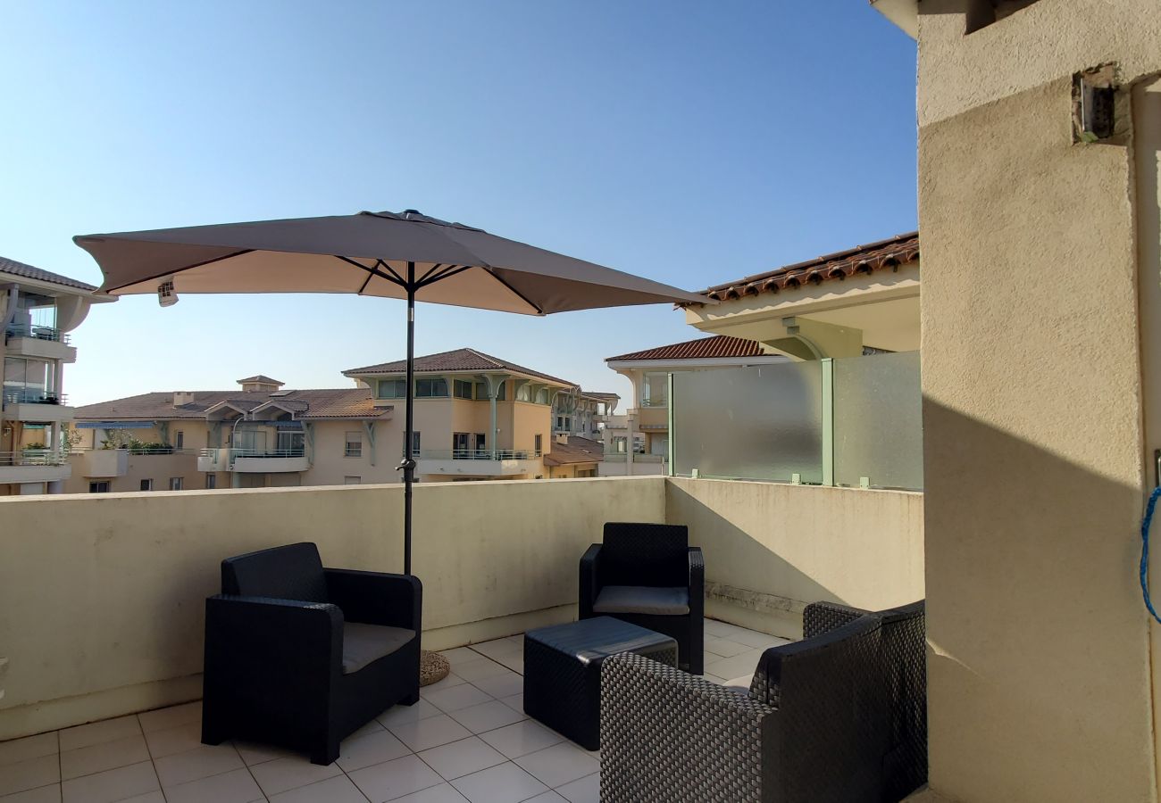 Appartement à Fréjus - Port FREJUS T2 39m2 climatisé Belle terrasse Vue jardin Wifi Parking 4 Personnes