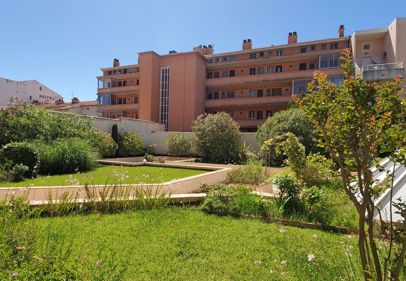 Appartement à Fréjus - Fréjus-Plage, 110m2, 3 chambres, 6 personnes, face mer, clim et garage double